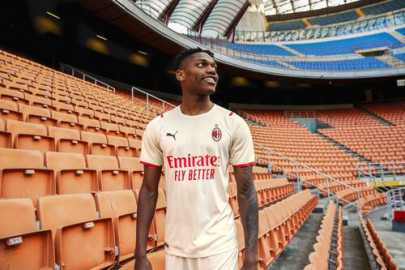 La nueva segunda camiseta del Milan